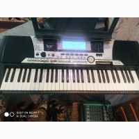 Продам синтезатор ямаха psr550