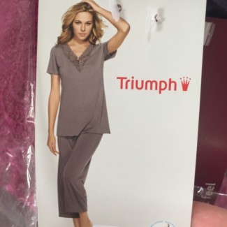 Домашняя одежда лёгкая Triumph сток оптом (Триумф халаты, пижамы, платья и ночнушки)