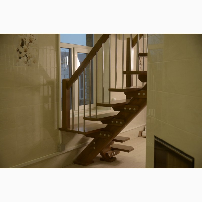 Фото 3. Дерев#039;яні сходи (деревянные лестницы)