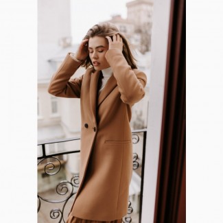 Женское стильное пальто season бербери цвета кэмэл
