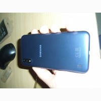 Отличный Мобильный телефон Samsung Galaxy A01