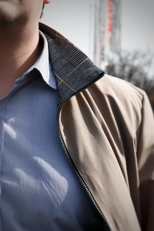 Фото 6. Мужская демисезонная куртка на молнии Astoni Quatro