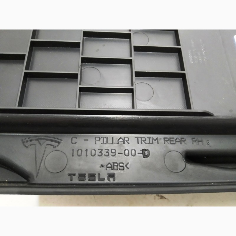 Фото 4. Облицовка багажника правая (под полку) Tesla model S, model S REST 1016337