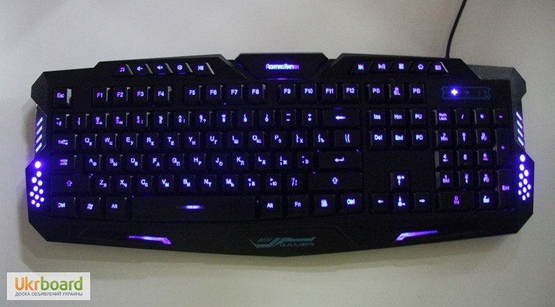 Фото 2. Игровая клавиатура с диодной подсветкой Fighting Nation