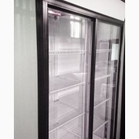 Шкаф холодильный пивной 2 дверный. Хороший витринный на 8 полок