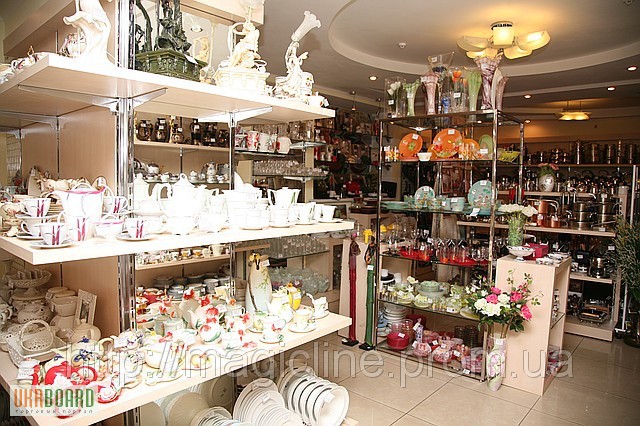 Фото 3. Торговый стеллаж для посуды, сувениров, цветов и пр