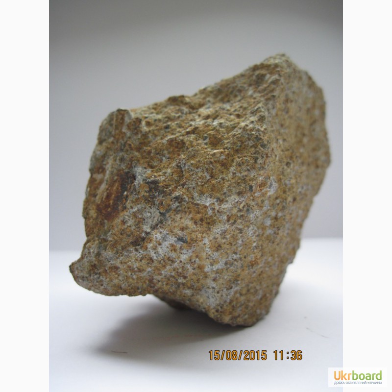 Фото 11. Метеорит