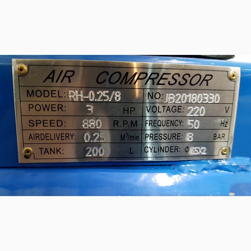 Фото 7. Воздушный поршневой компрессор Cleanvac Air 30-200 M