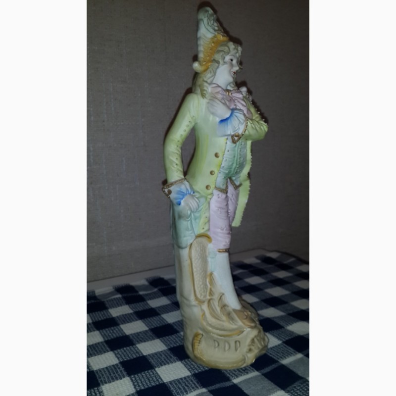 Фото 2. Продам керамическую статуетку - Денди