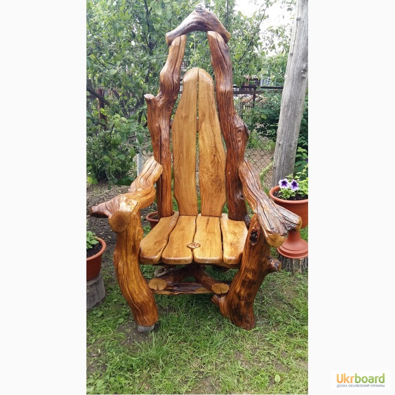 Фото 2. Кресла из веток дубов, которым более 150-170 лет