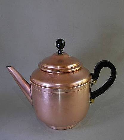 Фото 7. Старинный медный заварочный чайник