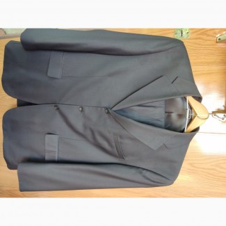 Продам классический мужской костюм фирмы Uomo Lardini (Италия)
