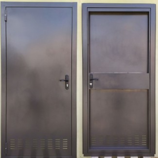 Двери металлические в подсобное помещение с вентиляционной решеткой