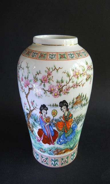 Фото 7. Винтажная Португальская фарфоровая ваза