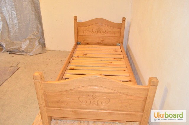 Фото 5. Односпальне дерев яне дубове ліжко