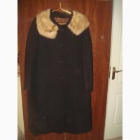 Продам женское пальто р.48-50, пр.Канада
