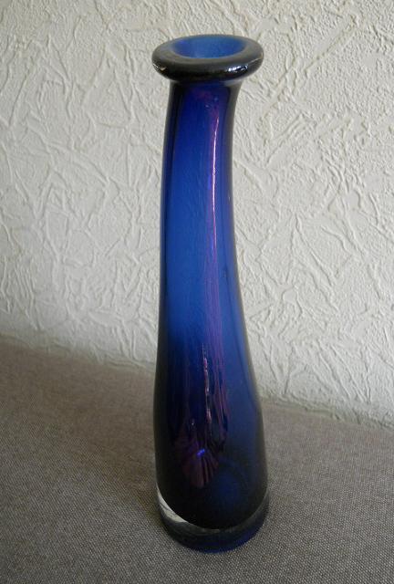 Фото 9. Винтажная ваза из голубого стекла