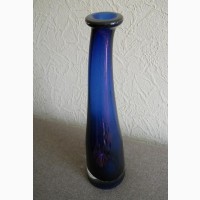 Винтажная ваза из голубого стекла