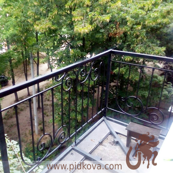 Фото 6. Кованые французские балконы, перила