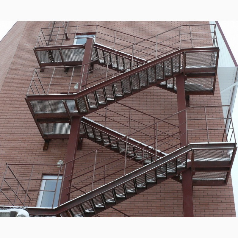 Фото 13. Лестницы из металла, наружные. Броневик Днепр