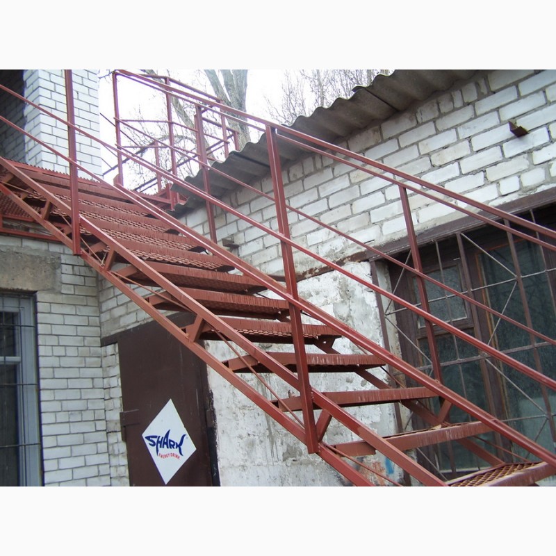 Фото 15. Лестницы из металла, наружные. Броневик Днепр