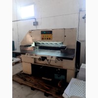 Продам бумагорезальную машину БР 82 в работе на производстве