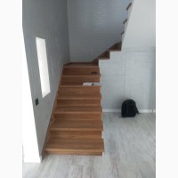 Ясеневі сходи та обшивка сходів
