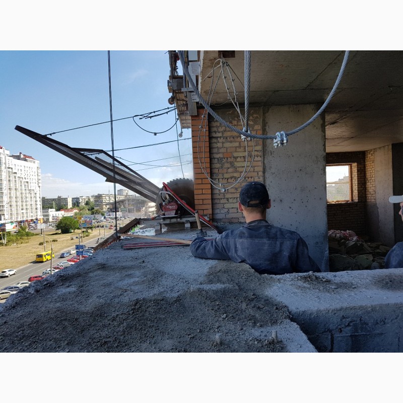 Фото 2. Алмазная резка бетона стенорезными машинами Одесса