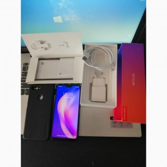 Xiaomi Mi 8 Lite 4/64 GB (Global Version) в идеале, чехол в подарок