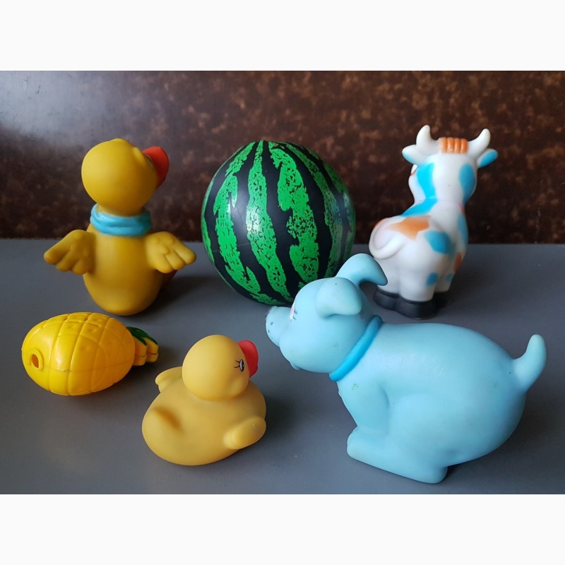 Фото 5. Игрушки резиновые, 5шт. Мячик-арбуз, утка с утенком, корова, щенок + погремушка