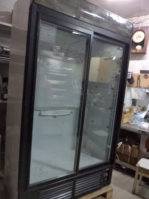 Фото 2. Холодильные шкафы б/у больших размеров