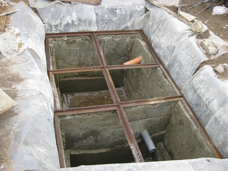Фото 2. Сливные ямы, переливы-септики, канализация