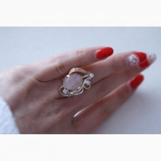 Кольцо серебро золото розовый кварц фианиты