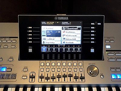 Фото 3. Yamaha Tyros 5 / Tyros 4 / Roland Fantom X6 / Pioneer DJM-900NXS2 4 DJ Mixer
