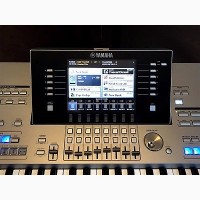 Yamaha Tyros 5 / Tyros 4 / Roland Fantom X6 / Pioneer DJM-900NXS2 4 DJ Mixer