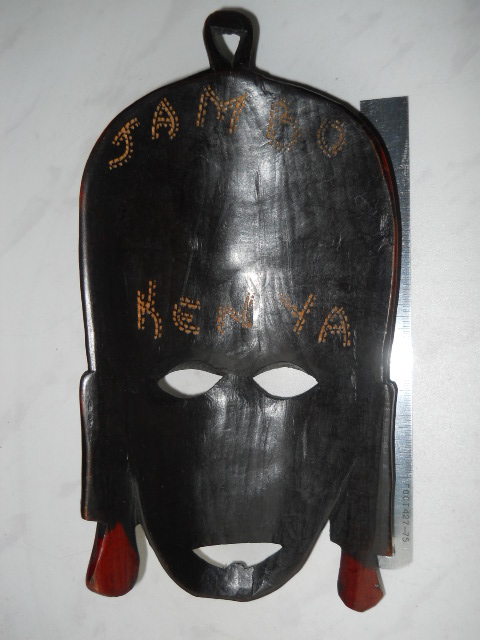 Фото 7. Африканская маска из дерева