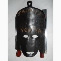 Африканская маска из дерева