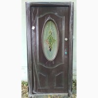 Дверь одностворчатая металлическая входная с витражом