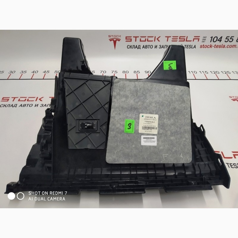 Фото 2. Бардачок (перчаточный ящик) LTHR BLK Tesla model X S REST 1003327-01-P 1003