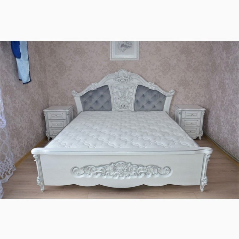 Фото 6. Шикарне дубове ліжко Кармелія бароко стиль з різьбленням