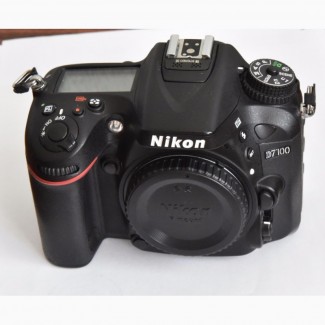 Продам б/у фотокамеру Nikon D7100