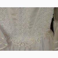 Белое нарядное платье для девочки, 134-140