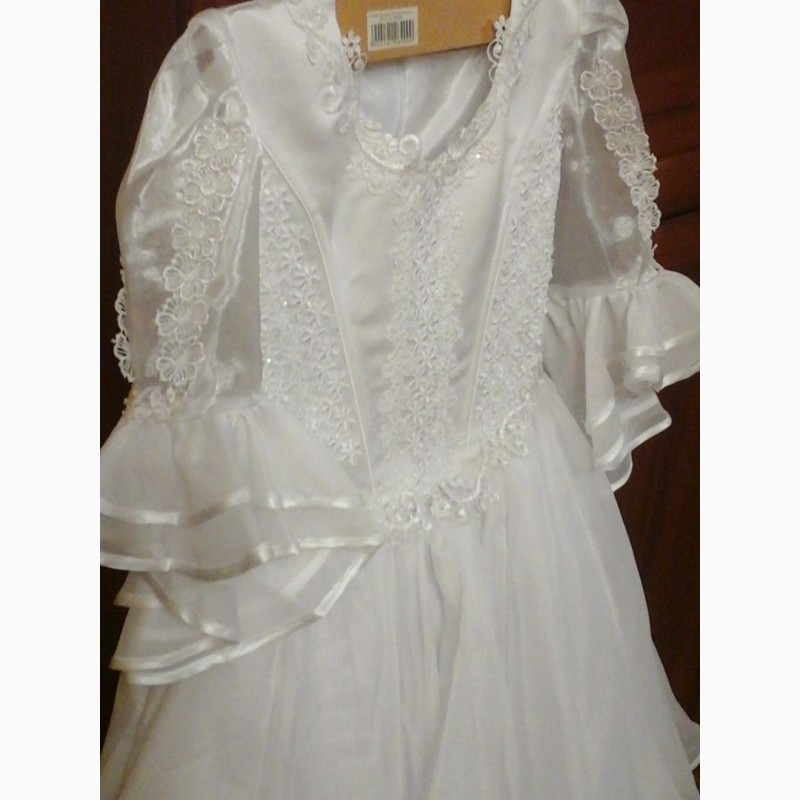 Фото 7. Белое нарядное платье для девочки, 134-140