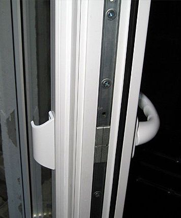 Фото 4. Ручка на балконную дверь, алюминиевая, белая/коричневая