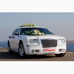 Белый Chrysler 300 C в Харькове