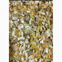 Продам отходы кукурузы битое зерно содержит немного муки и шелухи по 3.90 за кг, в мешках