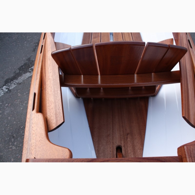 Фото 12. Деревянная лодка Whitehall. Лакшери сигмент