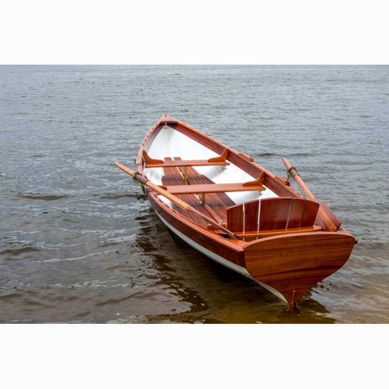 Фото 4. Деревянная лодка Whitehall. Лакшери сигмент