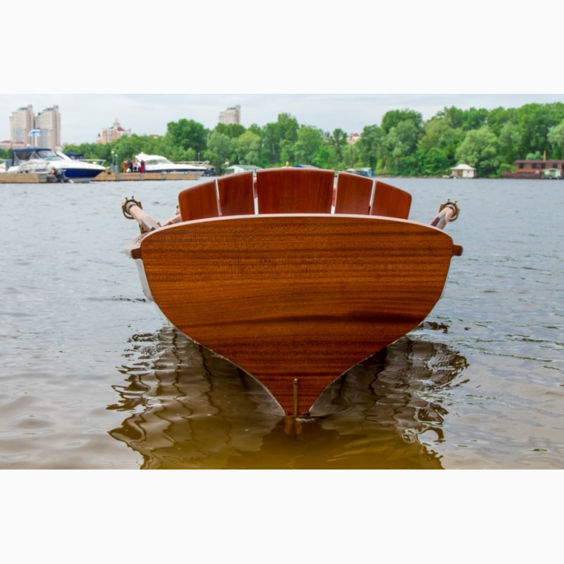 Фото 5. Деревянная лодка Whitehall. Лакшери сигмент