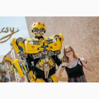 У нас вы можете Пригласить огромного робота Бамблби на мероприятие в Киеве
